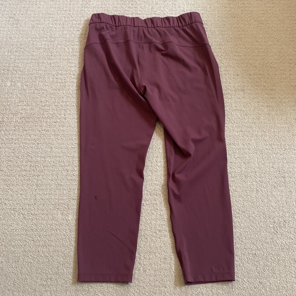 Lululemon Stretch Pant - Picture 2 of 4